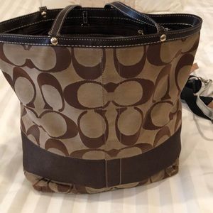 Medium coach bag